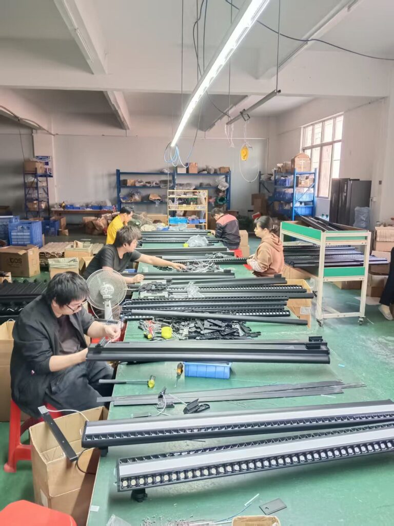 DP01-120B supermarket track light production at FOJO Lighting factory workshop