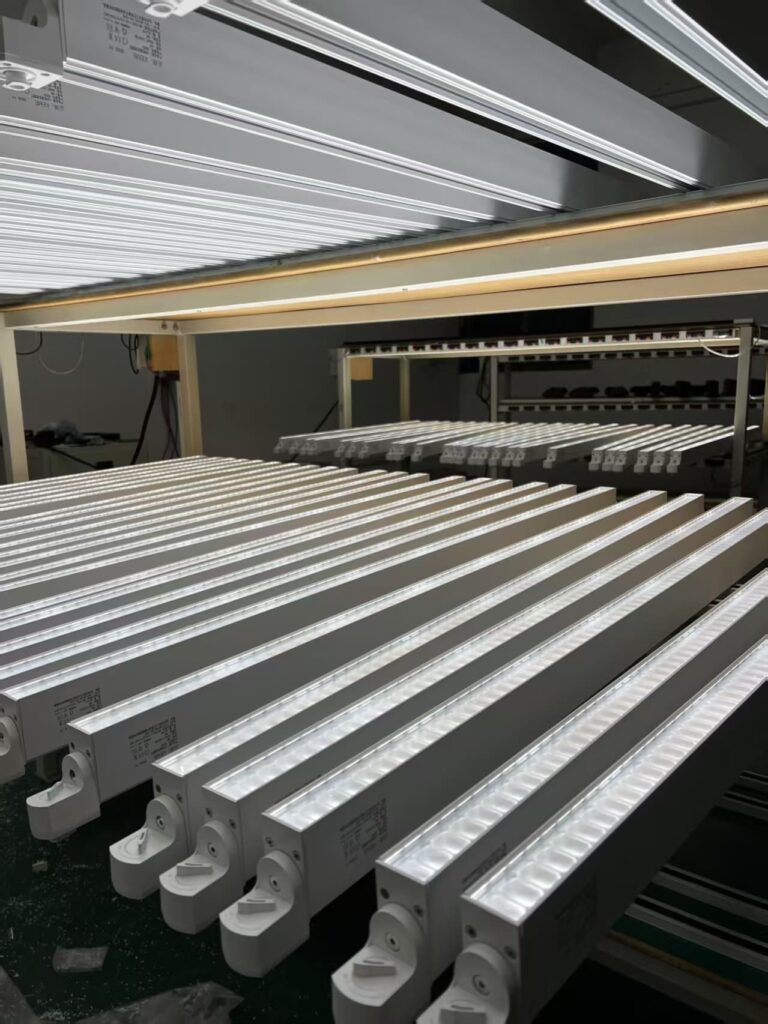 DA02-120 wall washing shelf lights undergoing aging test in production line